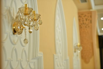 gloria hotel