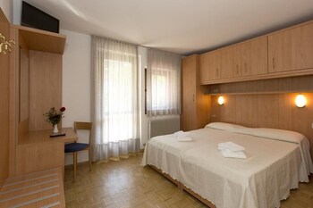 Hotel Cima Tosa,Molveno>>Madonna Di Campiglio,3 star