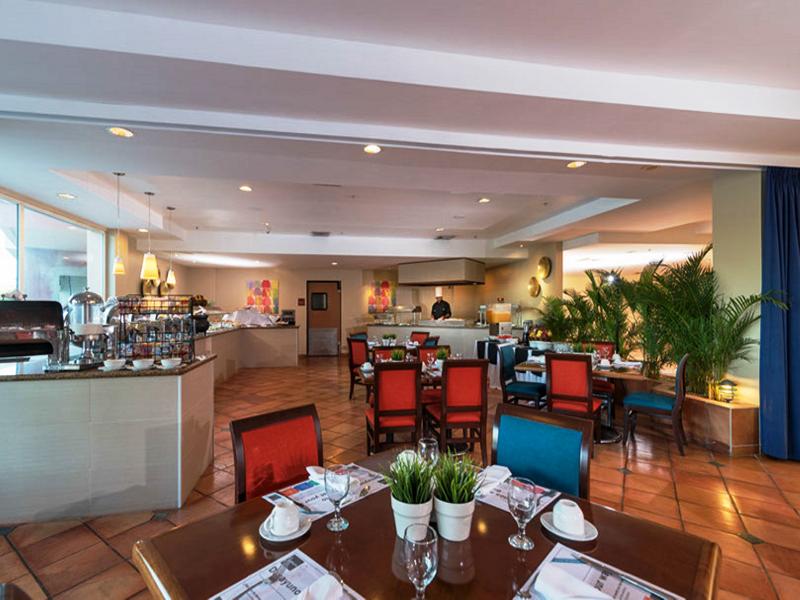 hodelpa garden suites golf and convention center