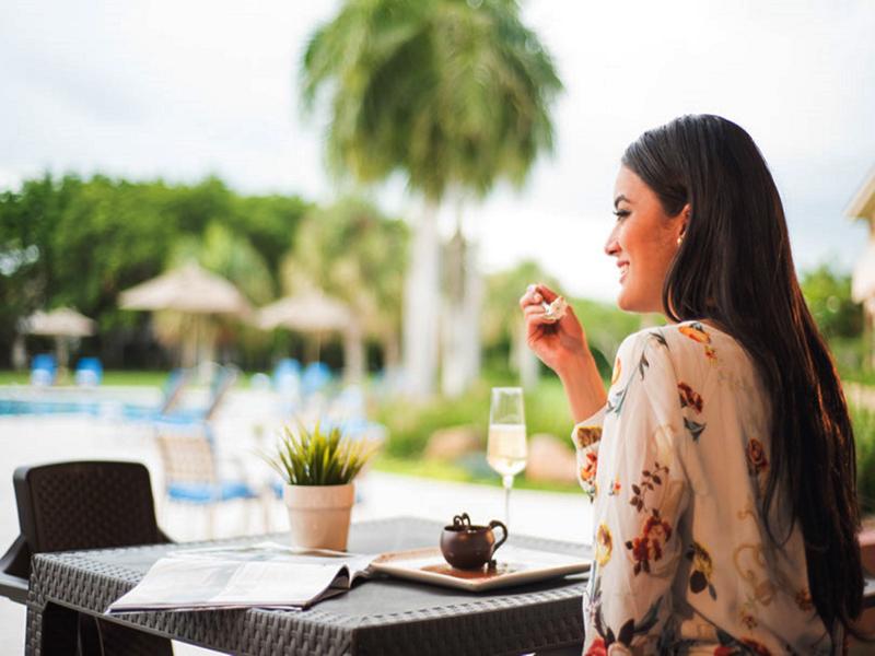 hodelpa garden suites golf and convention center