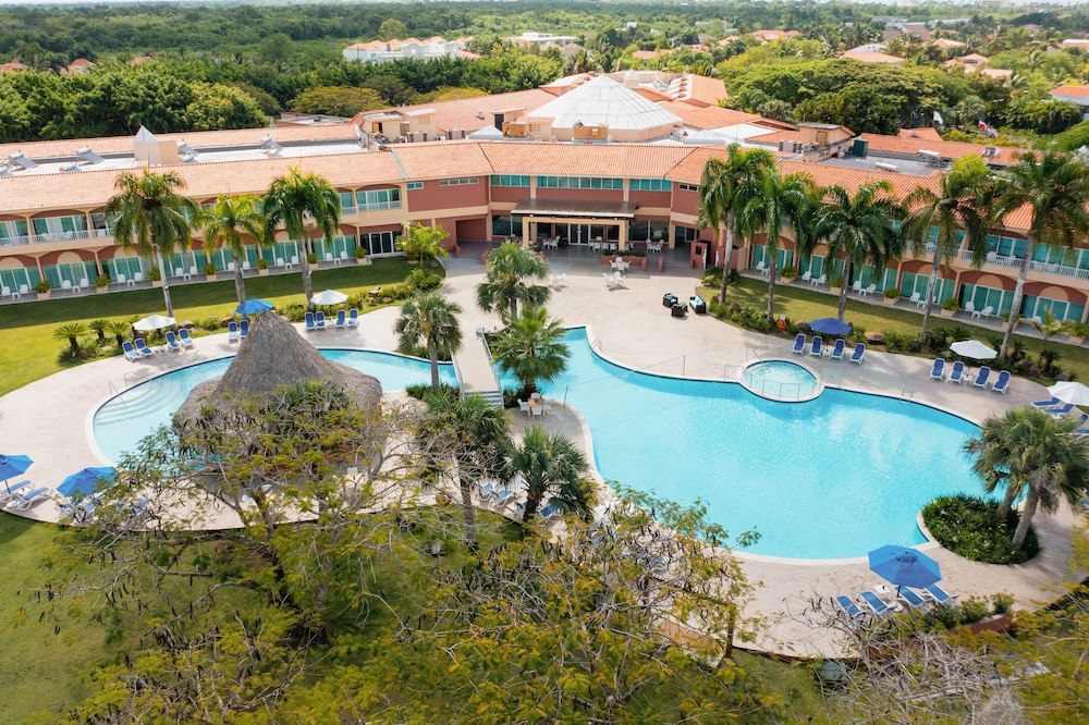 hodelpa garden suites golf and convention center