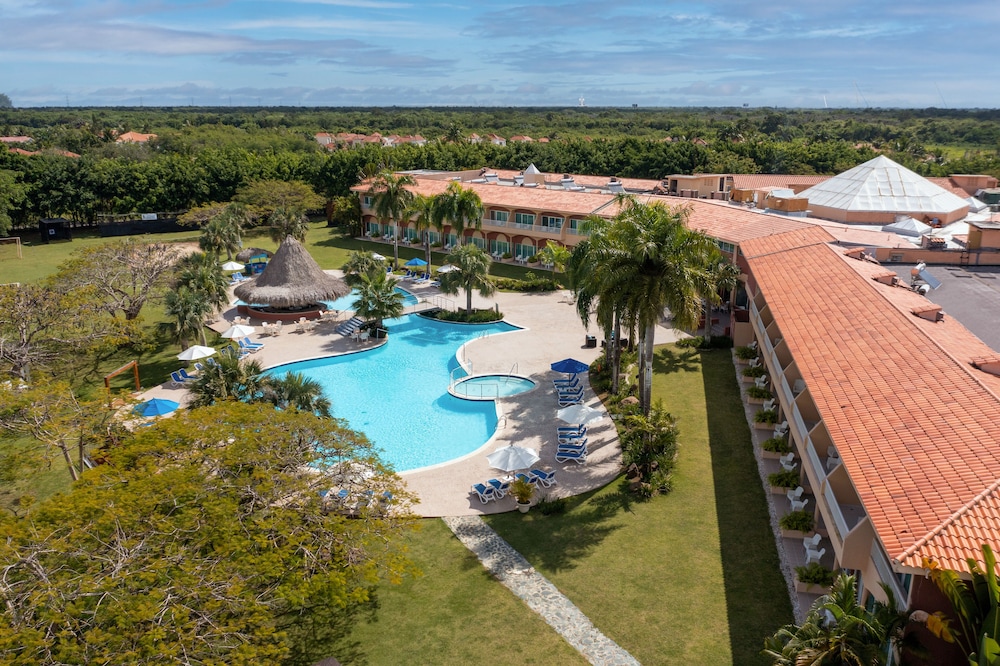 hodelpa garden suites golf and convention center
