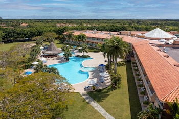 hodelpa garden suites golf and convention center