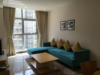 bluesky serviced apartment airport plaza