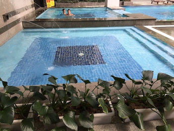 bluesky serviced apartment airport plaza