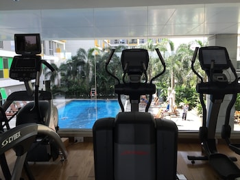 bluesky serviced apartment airport plaza