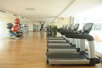 bluesky serviced apartment airport plaza