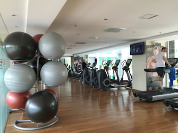 bluesky serviced apartment airport plaza