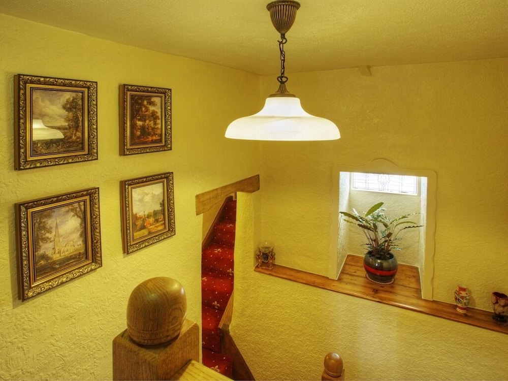 tinhay mill guest house