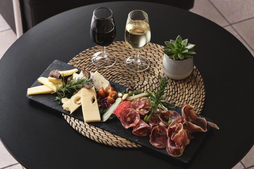 holiday inn toulon city centre by ihg