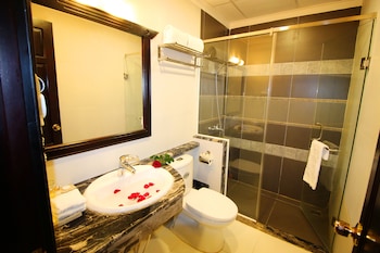 royal hotel dalat