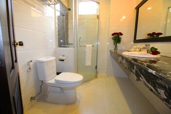 royal hotel dalat