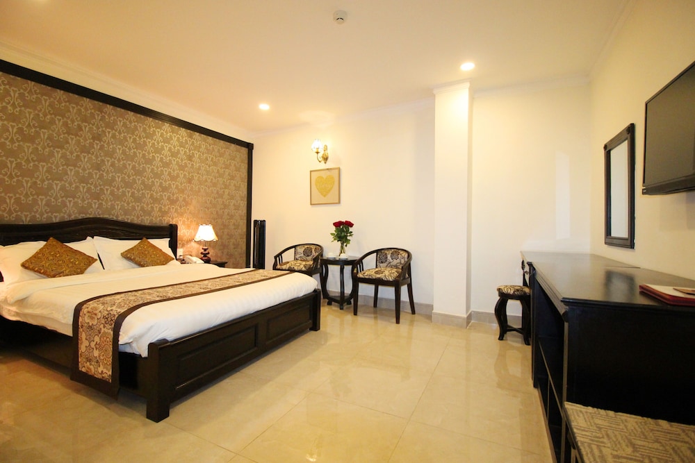 royal hotel dalat