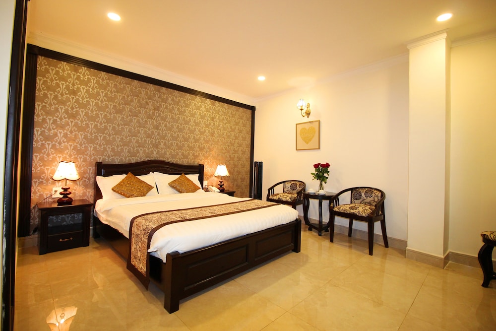 royal hotel dalat