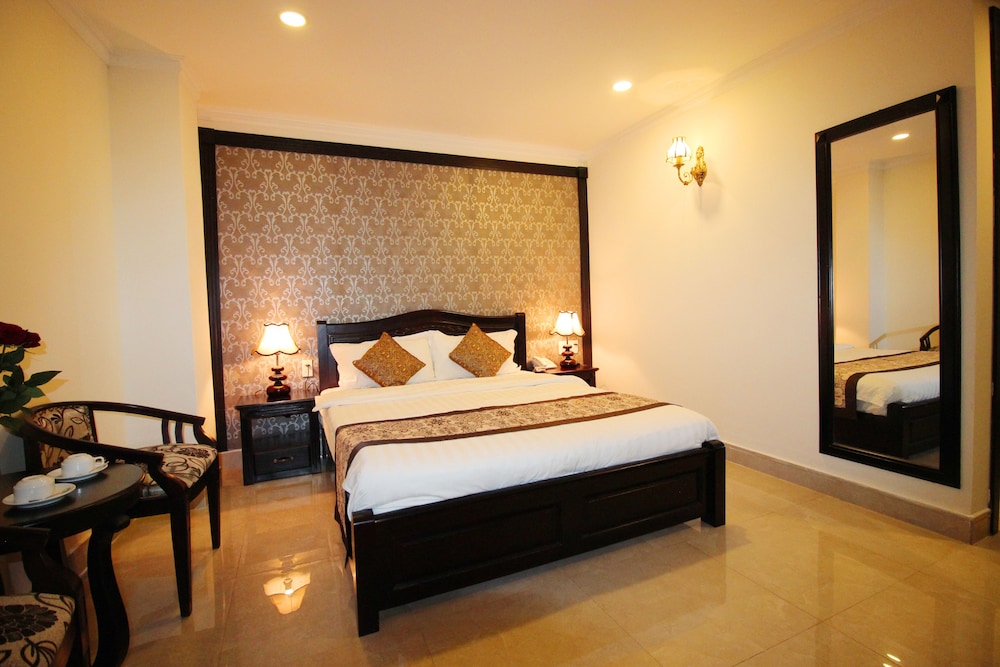 royal hotel dalat
