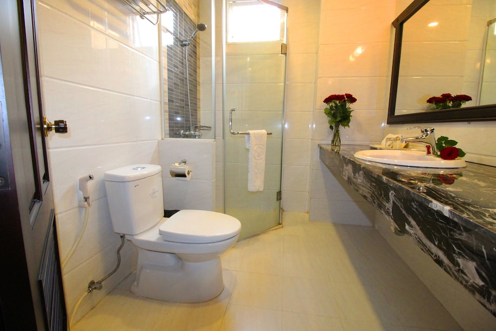 royal hotel dalat