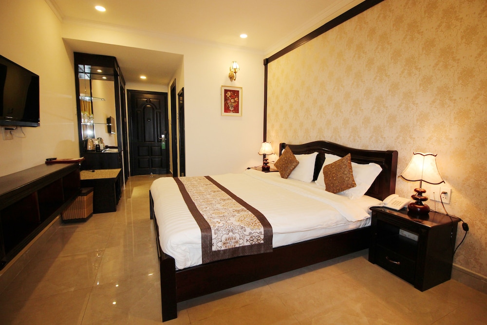 royal hotel dalat