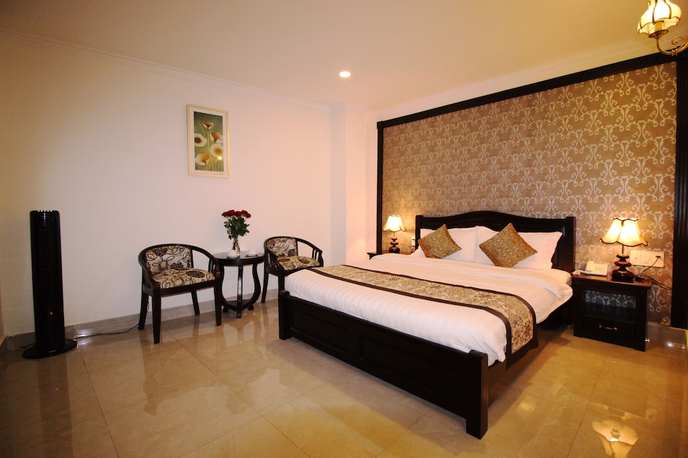 royal hotel dalat