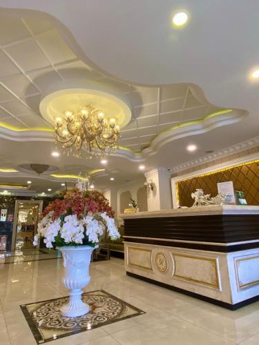 royal hotel dalat