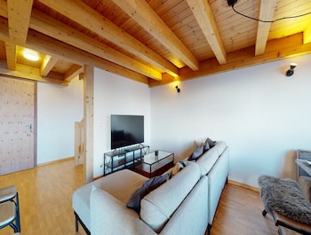 spacious apartment with balcony