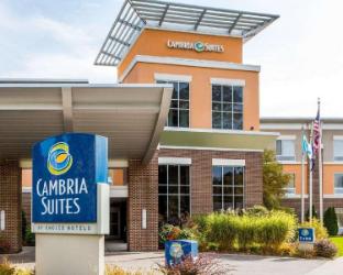 cambria hotel traverse city