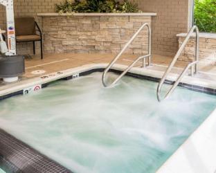 cambria hotel traverse city