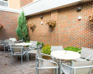 cambria hotel traverse city