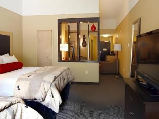 cambria hotel traverse city