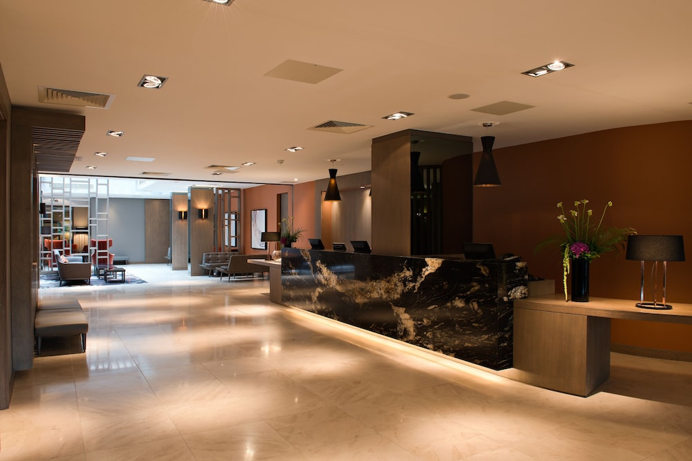 clayton hotel chiswick