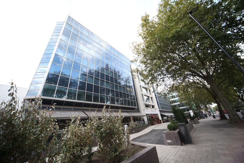 clayton hotel chiswick