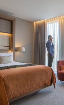 clayton hotel chiswick