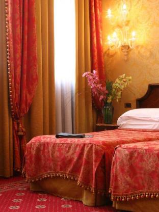 Nh Venezia Santa Lucia,Rio Tera Lista Di Spagna, 116/A,4 star