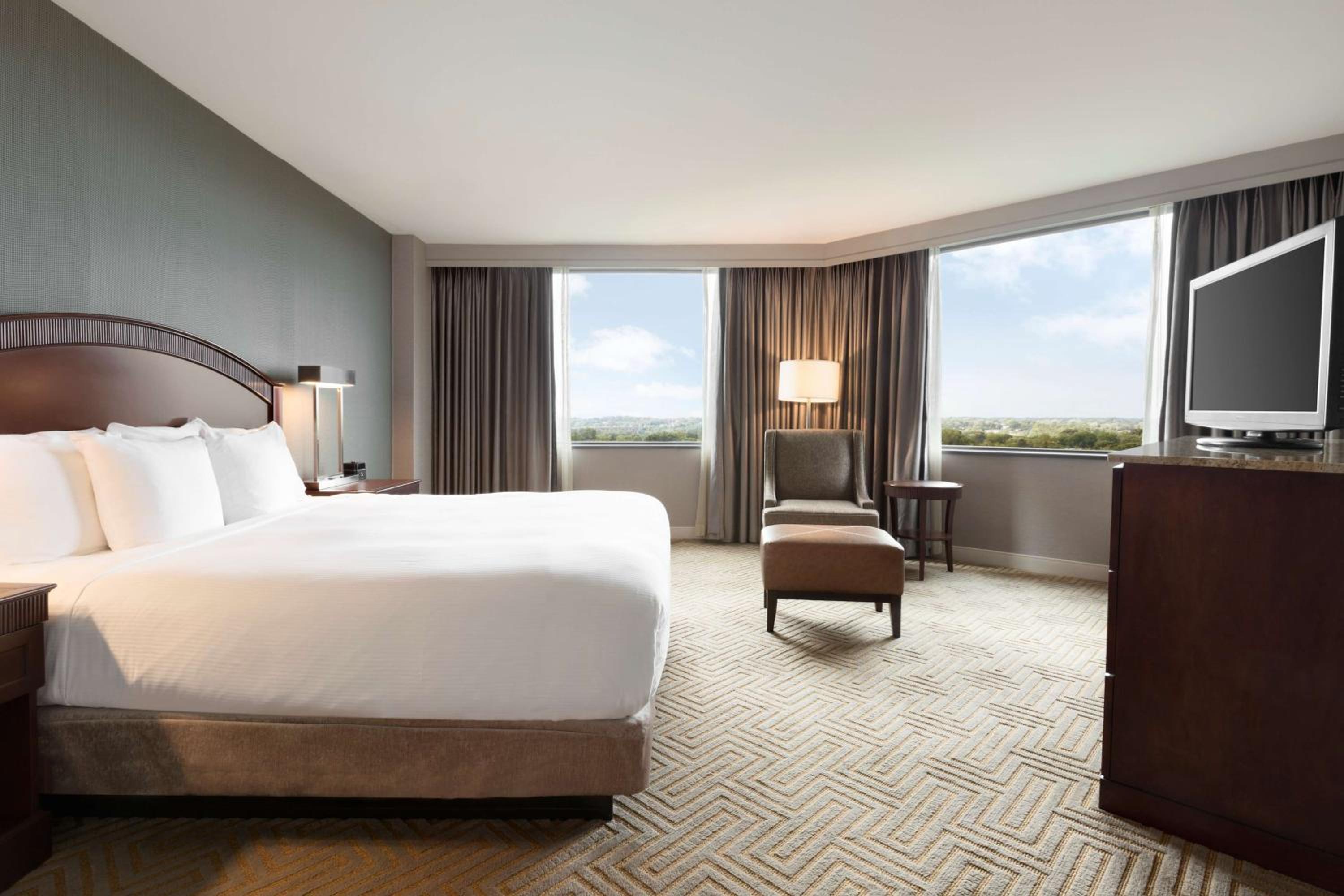 hilton east brunswick hotel and executive meeting center
