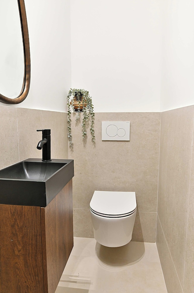 new flat with ac porte maillot arc de triomphe