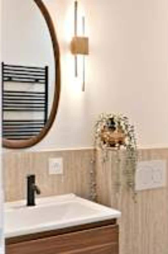 new flat with ac porte maillot arc de triomphe