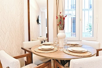 new flat with ac porte maillot arc de triomphe