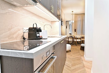 new flat with ac porte maillot arc de triomphe