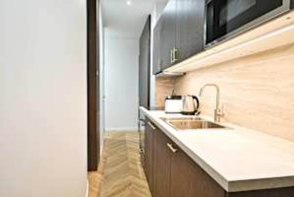 new flat with ac porte maillot arc de triomphe