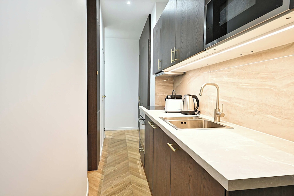 new flat with ac porte maillot arc de triomphe