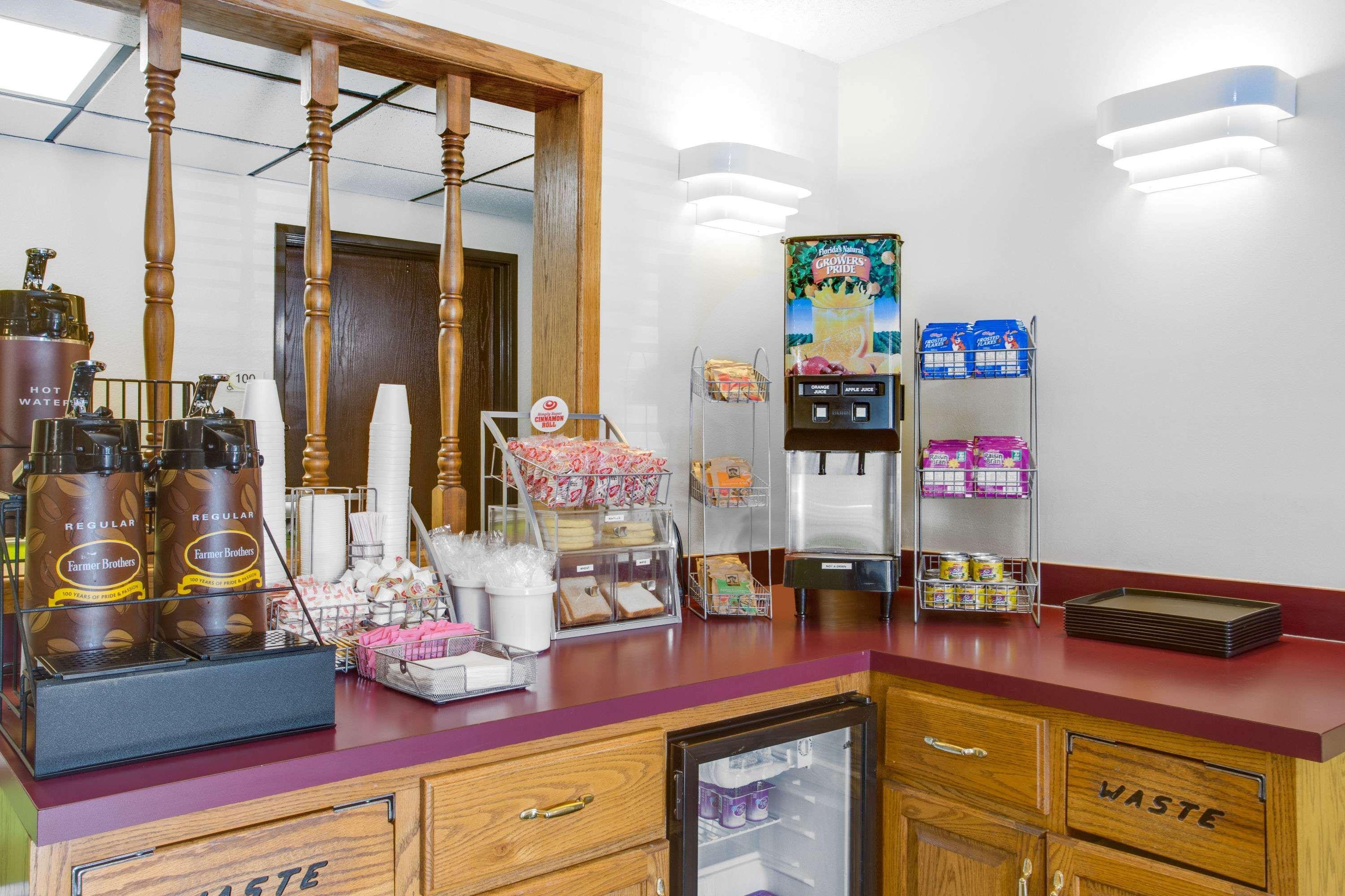 Super 8 By Wyndham Radford Va,Haven Heights>>Blacksburg,2 star