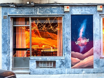 supernova hostel
