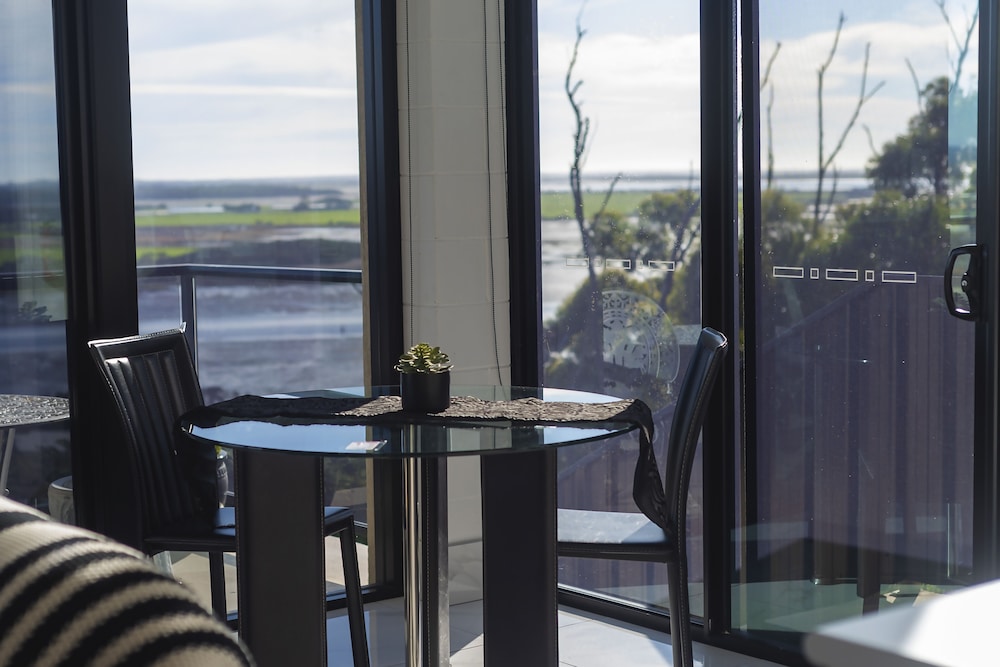 Sheer Pleasure Accommodation (Adults Only),Glenorchy>>Forest,3 star