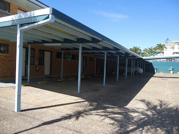 Tannum On The Beach Motel,Gladstone>>Boyne Island,3 star