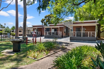 Levi Adelaide Holiday Park,Vale Park>>Adelaide,4 star