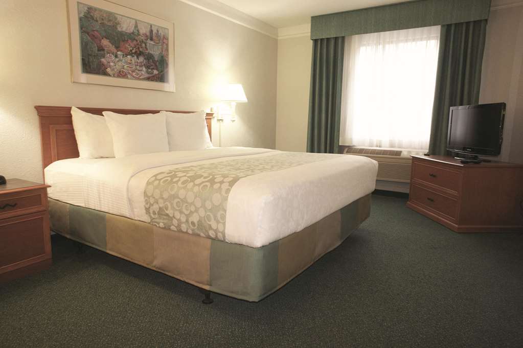 la quinta inn by wyndham columbus airport area