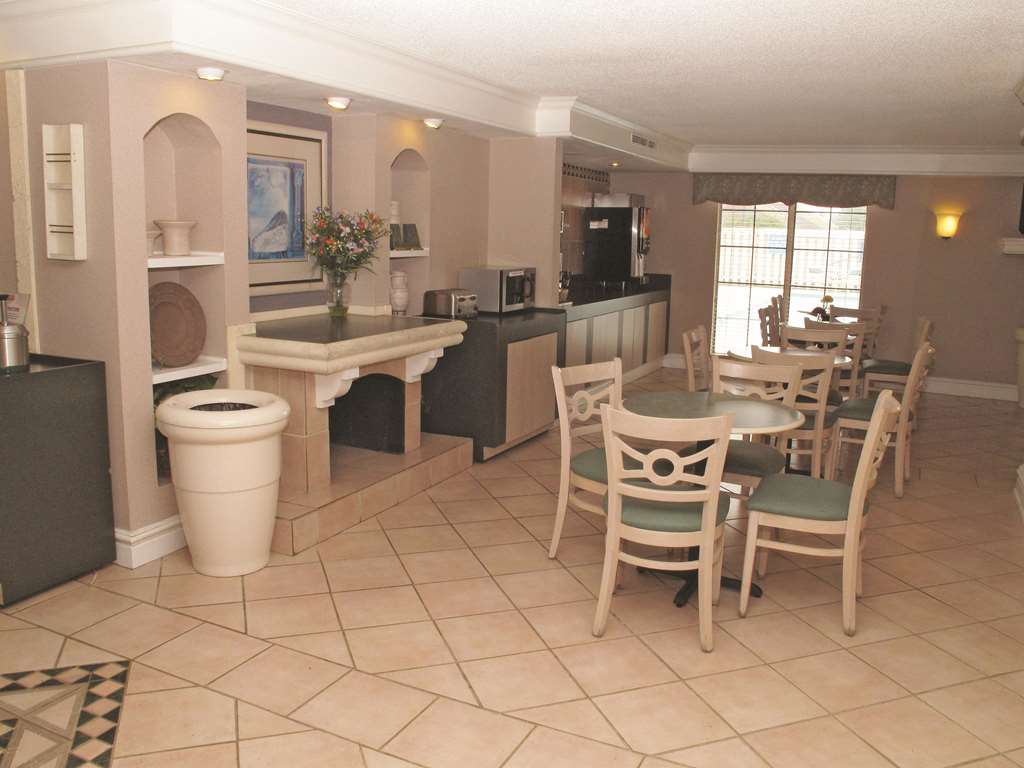 la quinta inn by wyndham columbus airport area