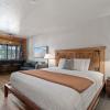 duck creek village inn