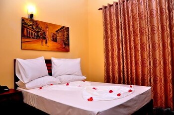 grand 7 hotel thalawathugoda