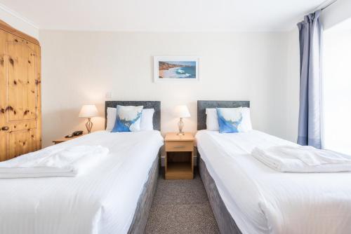 the lands end hotel