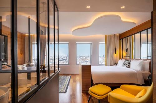renaissance paris republique hotel